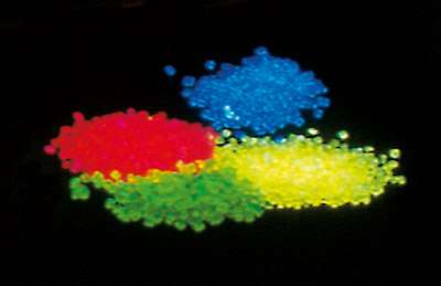 UV-Granulat , blau, 250g Leuchtgranulat aus PMMA Granulat Schwarzlicht